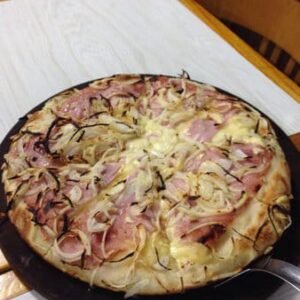 Fugazzeta c/ Muzza y Jamón